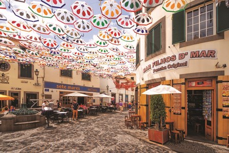 Bar Filhos D&#39;Mar by Martin Podt art print