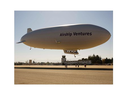 The Airship Ventures&#39; Zeppelin art print